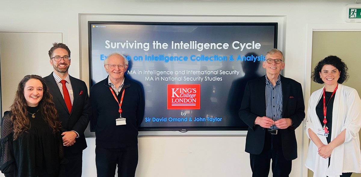 Very many 🙏 to @KingsCollegeLon @warstudies Visiting Profs @SirDavidOmand & John Taylor for expertly leading the 'Surviving the Intelligence Cycle' exercise - run jointly w/@h1llz for MAs in Intel and International Security & National Security Studies. @kclintelligence @KCL_CGS