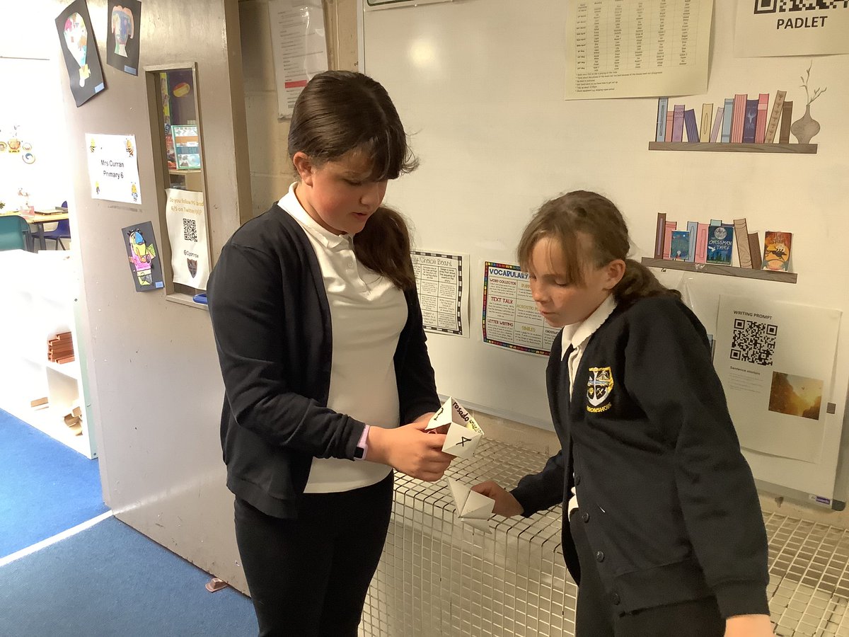 P6 enjoyed making fortune tellers to practise Spanish words and phrases. #carronshoreps