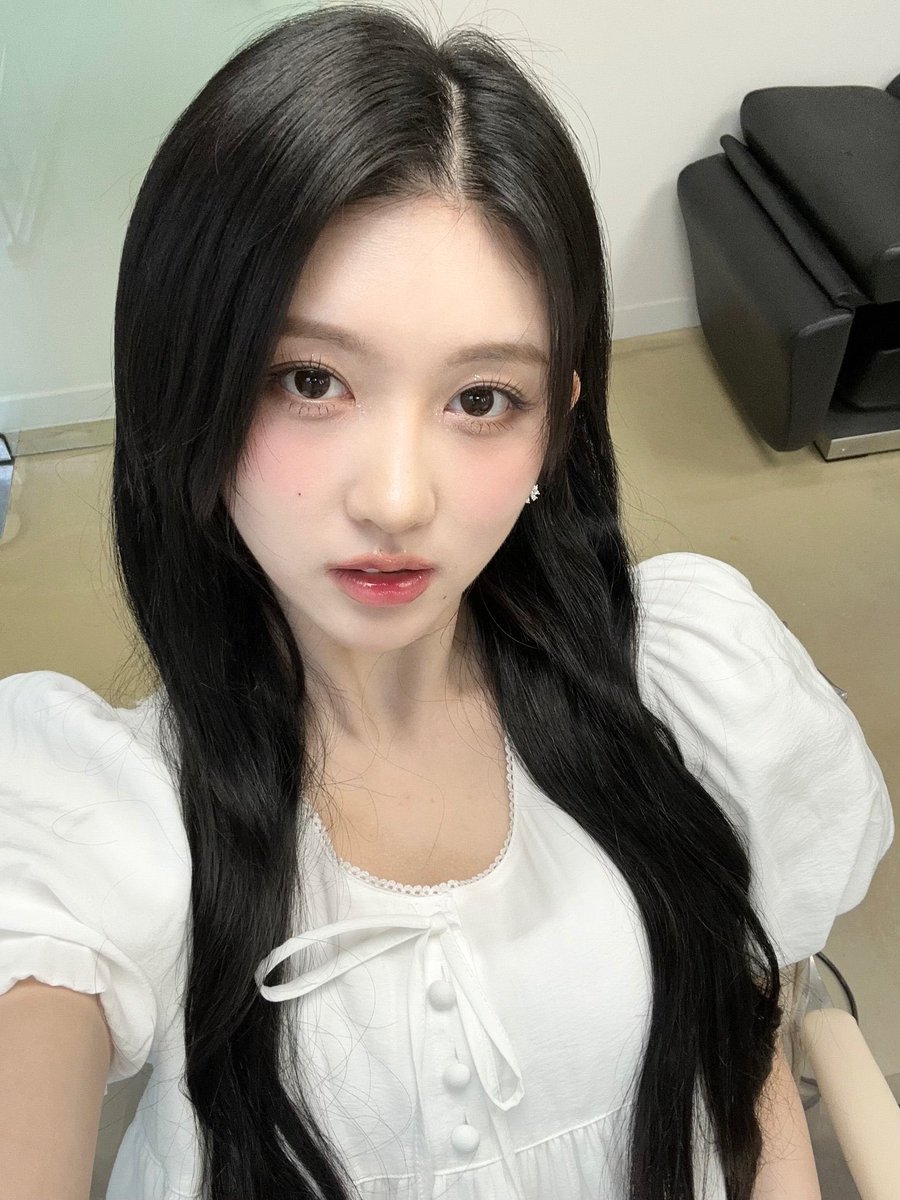 pgaeul's tweet photo. 📷🐿️💭
#IVE #아이브 #GAEUL #가을 https://t.co/jrdXqjLIrC