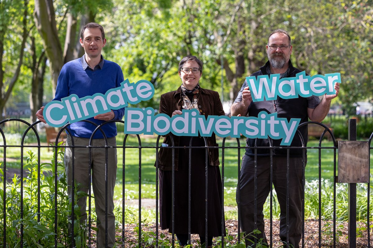 Today, we are formally launching the CoCentre for Climate + Biodiversity + Water. This CoCentre involves 60+ researchers exploring solutions for climate, biodiversity & water issues on islands of Ireland & GB. Co-Directors: @y_buckley & @MEecoprof Deputy Director: @ed_hawkins