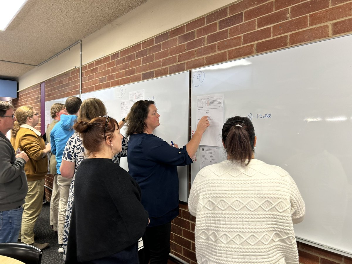 Sarah Warry tweet media