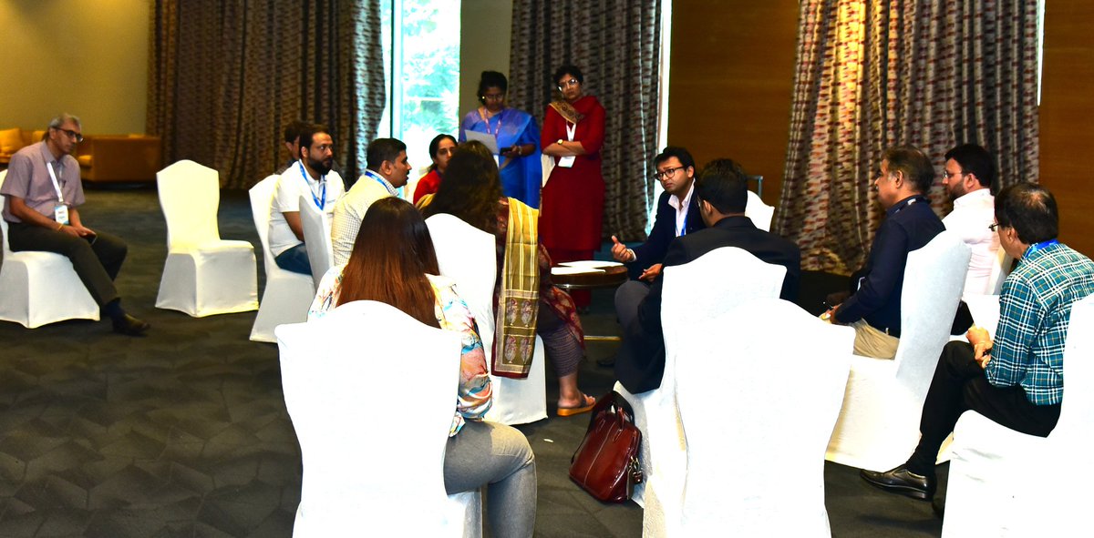 RajaniSurendarB's tweet image. #PalliPulm at the ILD Expert Conclave in Bangalore the past weekend. 
Encouraged by the enthusiasm of the pulmonologists from around the country engaging in experiential learning , communication skills for difficult conversations through role play 1/