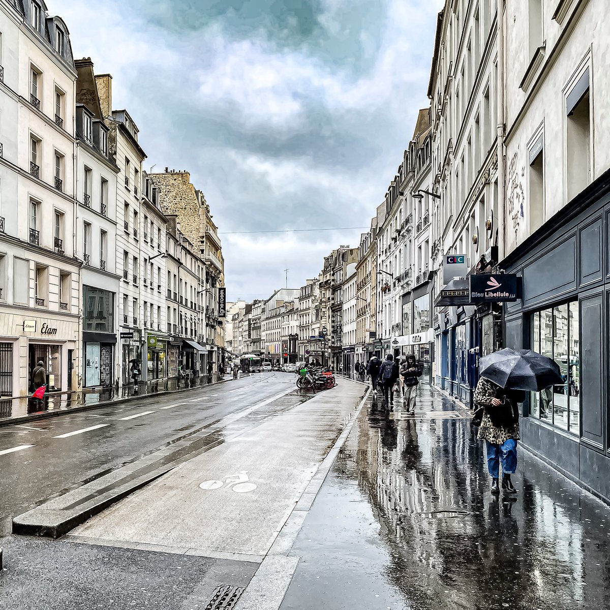 Rue du Faubourg Saint Antoine - Paris 11 / 12

#parisladouce #paris #pariscartepostale #parisjetaime #pariscityguide #paris11 #paris12  #thisisparis #visitparisregion #patrimoine #architecture #streetofparis #bastille #faubourgsaintantoine #parispatrimoine