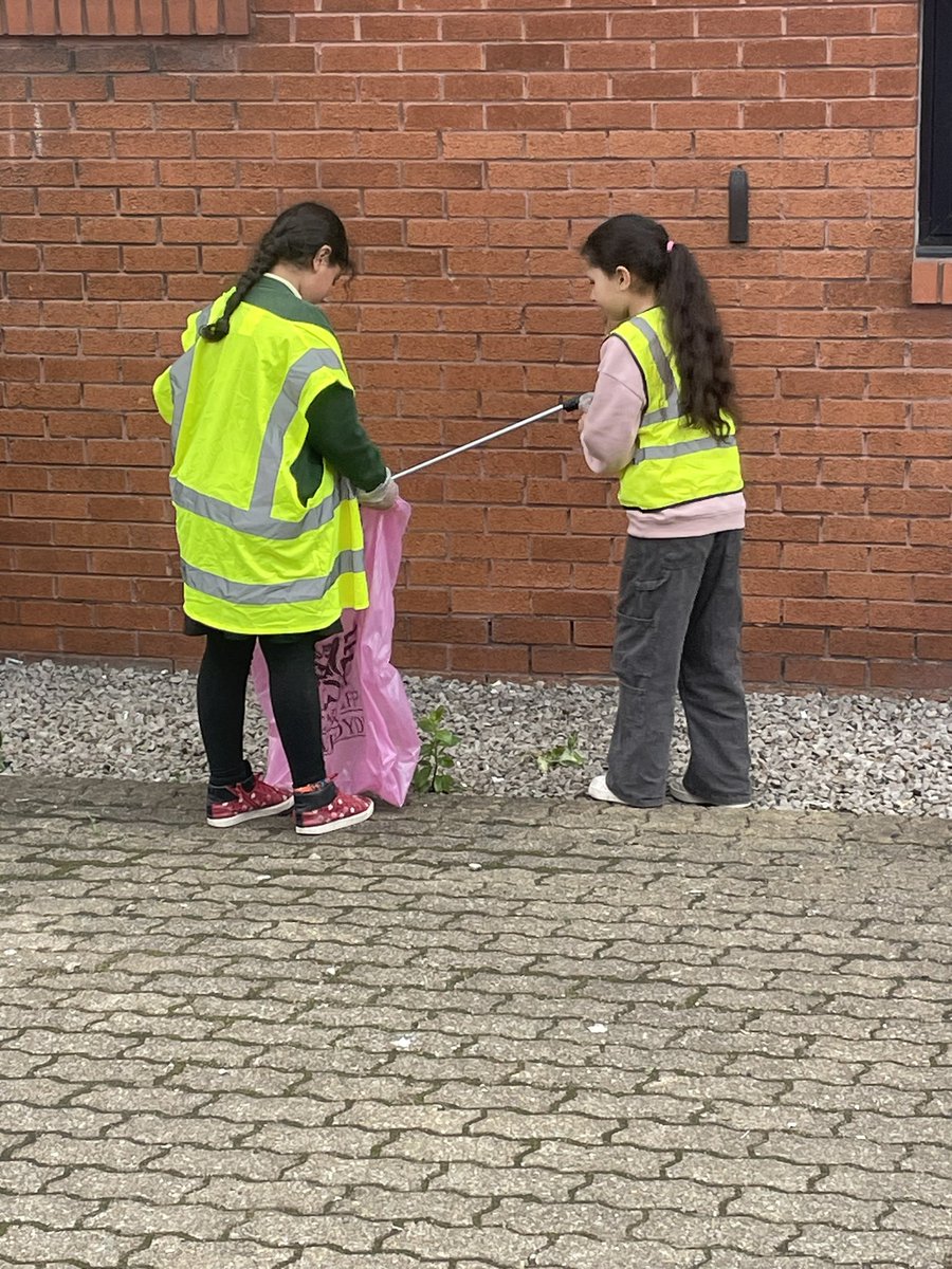 GladstonePS Cardiff tweet media