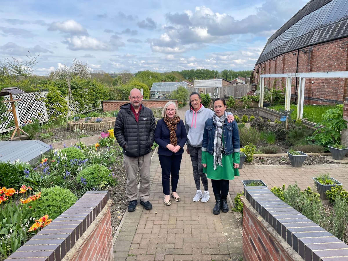We had a great meeting with long-time supporter @maggie_erewash. She visited our Growing Lives project and spoke to staff and participants about the project. We also had the chance to discuss current challenges, including #homelessness and @HomelessLink's #EveryoneIn manifesto.