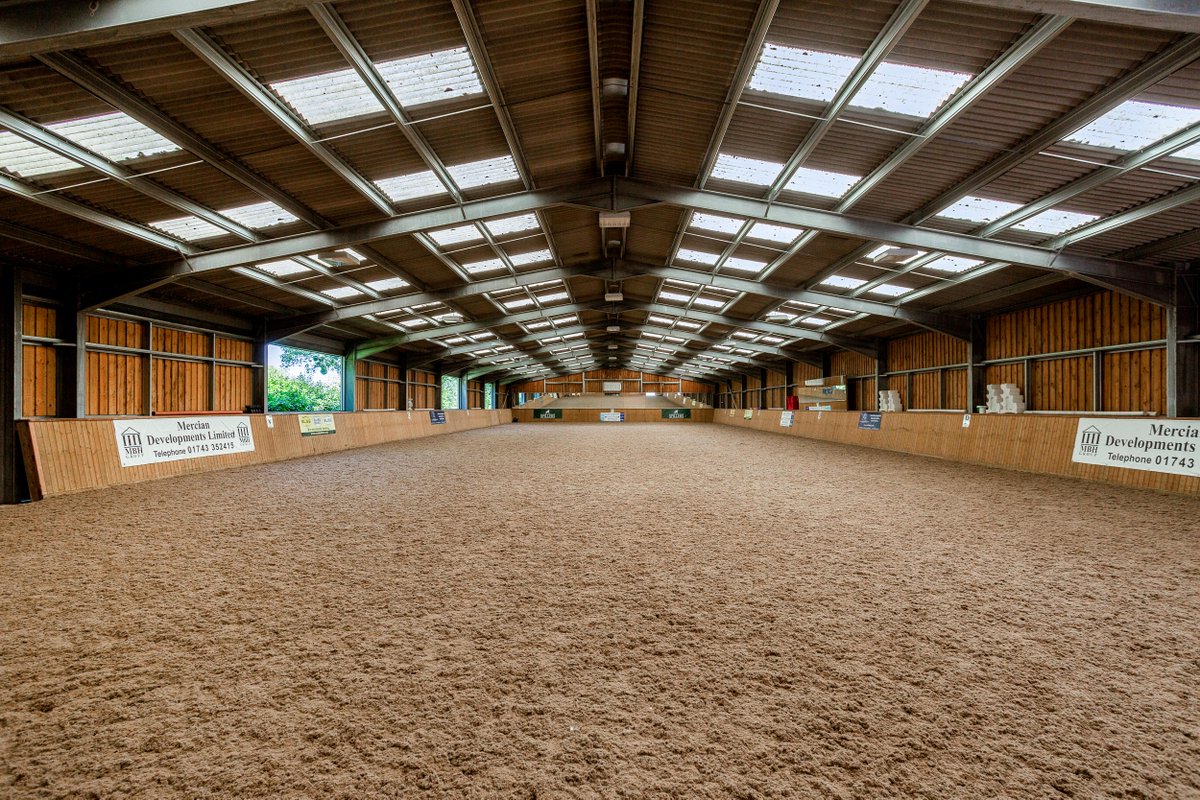 With the world-famous Badminton Horse Trials putting the equestrian world centre stage this month, Louisa Batterbury and Phil Bates take a look at how the market for equestrian property is performing. View our selection of #equestrianhomes. ➡ savi.li/6012YRBuQ