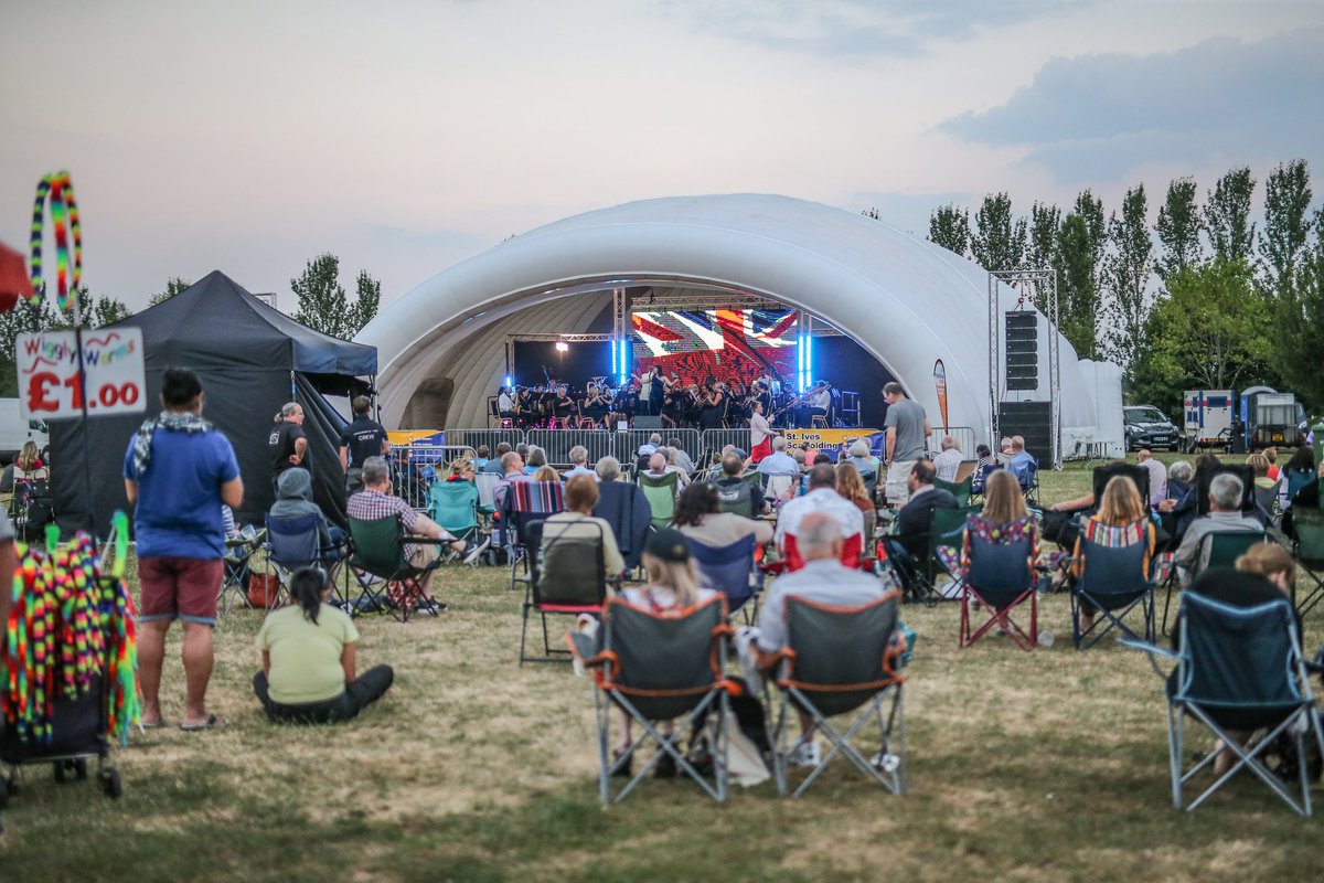 Let’s get this show on the road! 🚗 Despite being one of our largest structures, the ESP 2400 Inflatable Stage Cover takes only 4 hours to build! Helping you save time and stress for your next outdoor event. #OutdoorEvents #EventProfs