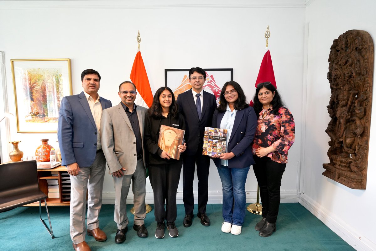 Ambassador Manish Prabhat congratulated Ms. Ridhima Pal, Indian student in 11th grade of Copenhagen International School who won the prestigious Unge Forskere (Young Researchers), Denmark’s premier Natural Science Talent Competition. A proud moment for the Pal family and India!