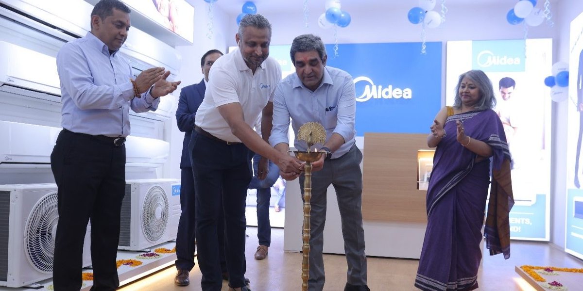 The first Midea Cooling Solutions ProShop in India has opened in Gurugram, marking a significant milestone for Carrier Midea India Pvt Ltd #IndustryNews #textilefashion #fashionindustry #fashionnews #textilenews #FashionUpdates #fashion #fashionnewsindia

fashionvaluechain.com/first-in-india…