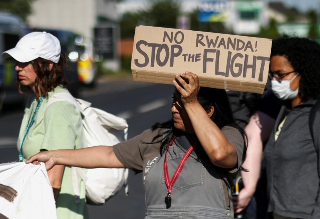 #StopRwanda
#RwandaNotInOurName
#RefugeewsWelcome
#ToriesOut