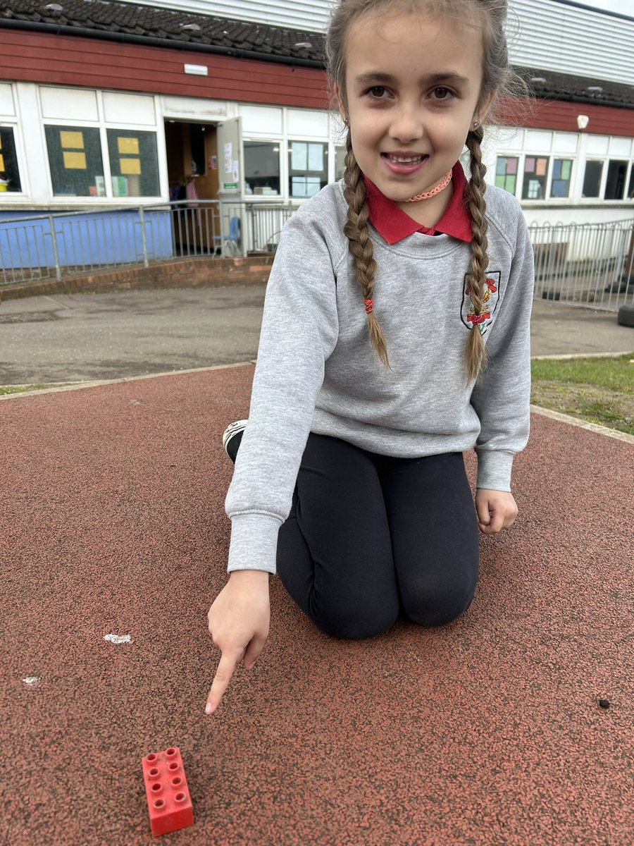 MidCalder_PS's tweet image. P2 are developing their understanding of arrays. #MCPSP2