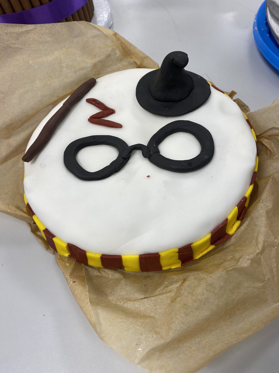 SRA Library (@sralibrary_) on Twitter photo More incredible talent <a href="/SraYear2022/">SRA Year 7</a> <a href="/SRAYear2023/">SRAYear2023</a> <a href="/BritishBakeOff/">British Bake Off</a> <a href="/SRA_StAlbans/">Samuel Ryder Academy</a> #HarryPotter <a href="/davidwalliams/">David Walliams HQ</a> More incredible talent <a href="/SraYear2022/">SRA Year 7</a> <a href="/SRAYear2023/">SRAYear2023</a> <a href="/BritishBakeOff/">British Bake Off</a> <a href="/SRA_StAlbans/">Samuel Ryder Academy</a> #HarryPotter <a href="/davidwalliams/">David Walliams HQ</a>