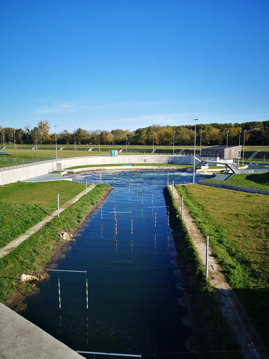 🧐 Connaissez-vous le stade nautique Olympique d'Île-de-France ? 🚣 Plus grand centre d’eau vive d’Europe ! ⛵ Lieu d’accueil des épreuves d’aviron, de para aviron, de canoé-kayak et de para canoë-kayak @iledefrance @paris2024 #jop24 #chooseparisreg