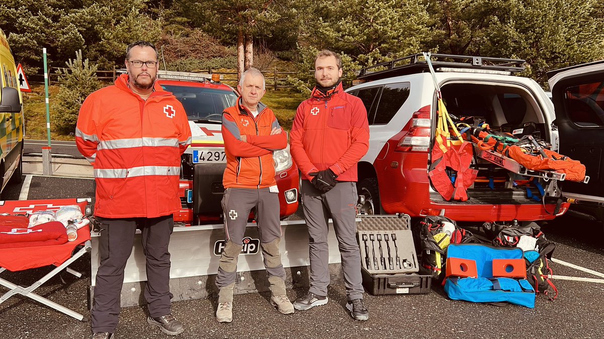 ♥️ Grandes‼️

¡Compañeros en tantas emergencias!

Hoy es vuestro día, felicidades 🤗

#RedCrossDay 
#160AñosDeHumanidad 
#ASEM112