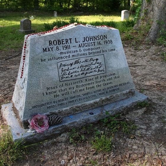 Happy Birthday to blues pioneer #RobertJohnson