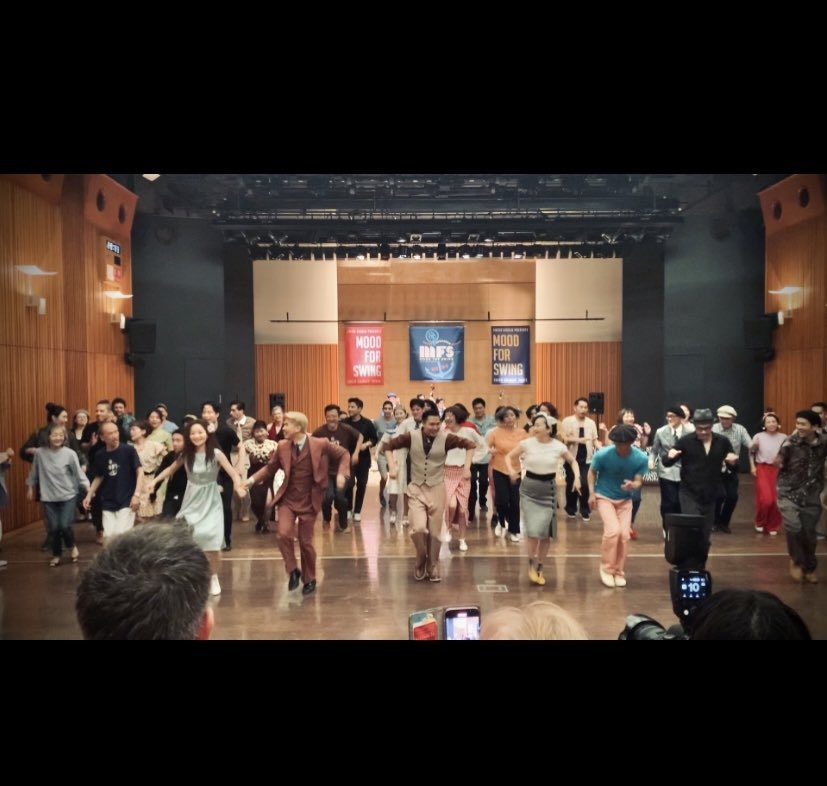 btqdrmtc's tweet photo. Mood for Swing 2024 🎶
2日目のパーティー出店無事終了しました。今年も国内海外から沢山のダンサーさんが集い盛り上がりました！興味を持って見て下さった皆様、ありがとうございました♡そして素晴らしいイベントを開催してくださったAmore＆Luluさん、今年もありがとうございました！！ https://t.co/PtlF4F4XUd