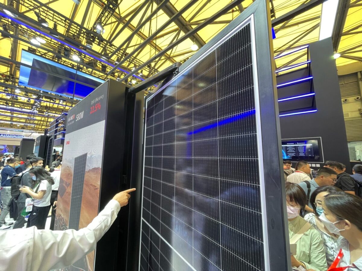 Longi announces 27.30% efficiency for heterojunction back contact solar cell: The Chinese module manufacturer said the new efficiency record was confirmed by Germany’s Institute for Solar… dlvr.it/T6ZsYS #ModulesUpstreamManufacturing #TechnologyandRD #photovoltaic