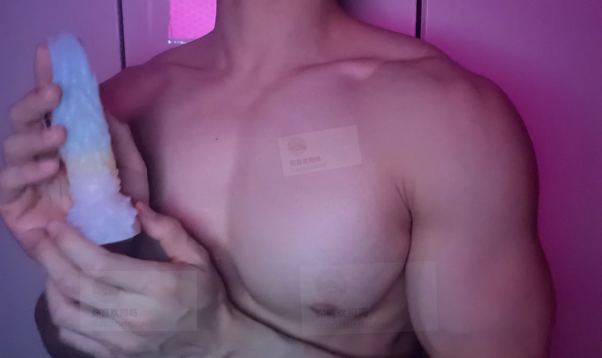 幻龙【处女座】@Nothosaur10
颜值超高！手感很好，基础款渐变色的设计精美绝伦，形状也是独树一帜（符合幻龙一直以来的形象）颜色定制满足了每个人不同的喜好！五星！
#幻龙 #趁年轻玩点色