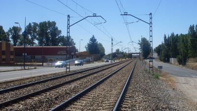 Adjudicado el estudio de viabilidad para mejorar la conexión ferroviaria entre León y Ponferrada vialibre-ffe.com/noticias.asp?n… El objetivo es mejorar las prestaciones para el servicio ferroviario de viajeros y mercancías en el tramo.
