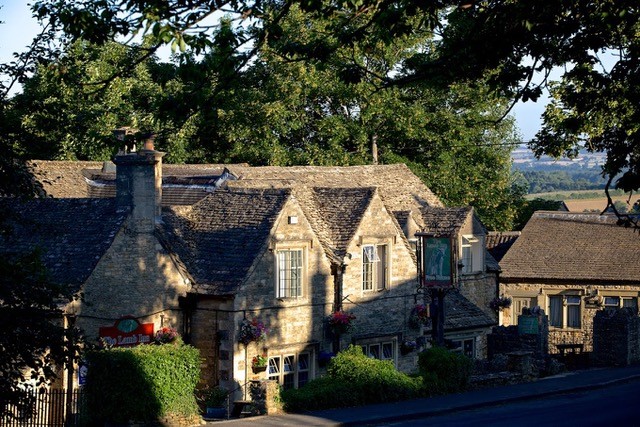 .@BrakspearPubs has completed the purchase of @thelambinnpub in Great Rissington - pubandbar.com/story.php?s=20…