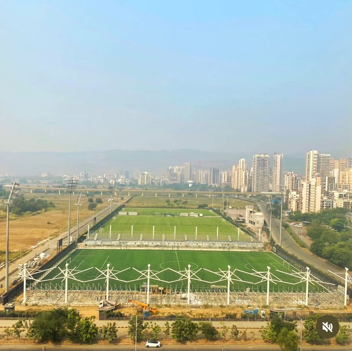 3/7 Heading to Navi Mumbai, Kharghar COE Stadium, Recent updates show it's equipped with 3 practice pitches and a mini stadium. These were recently used for i-league 2 matches. Putting these facilities to use it can elevate the game experience! #DurandCup
