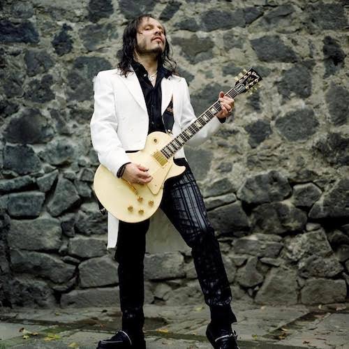 Descanse en paz, Lino Nava. 🥀 El día de hoy, el guitarrista de La Lupita falleció a los 55 años de edad... (1968 - 2024)