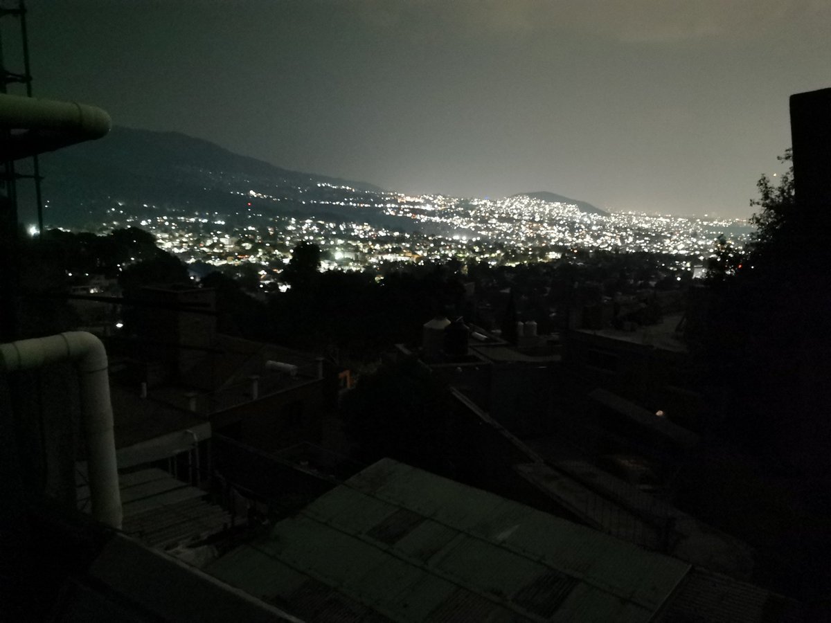 Así el megaapagón de esta noche al sur de la #CDMX.

Vía @webcamsdemexico