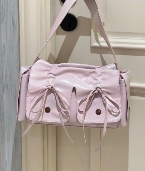 pretty pink bag ⸺ a thread