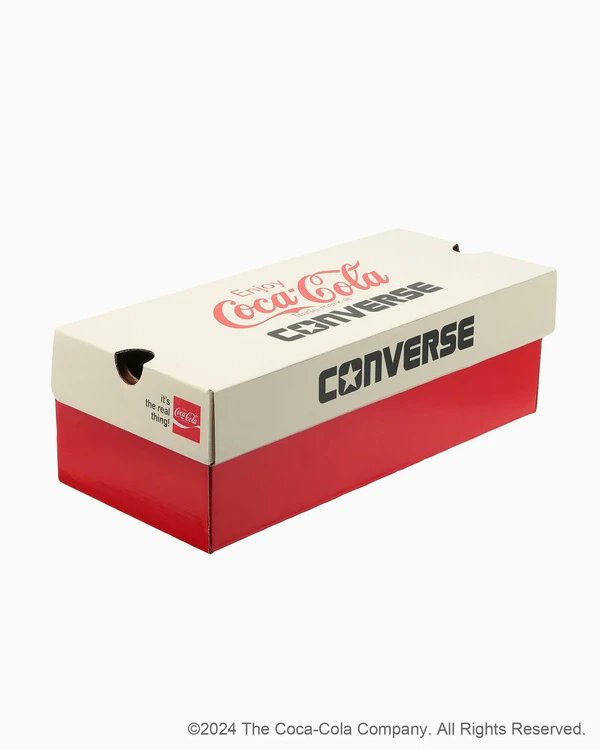 【5月10日発売】 ALL STAR x Coca-Cola sneakerhack.com/archives/251754 “U.S. ORIGINATOR”スペックを搭載し70年代のCoca-Colaのアートワークを総柄デザインにアレンジ