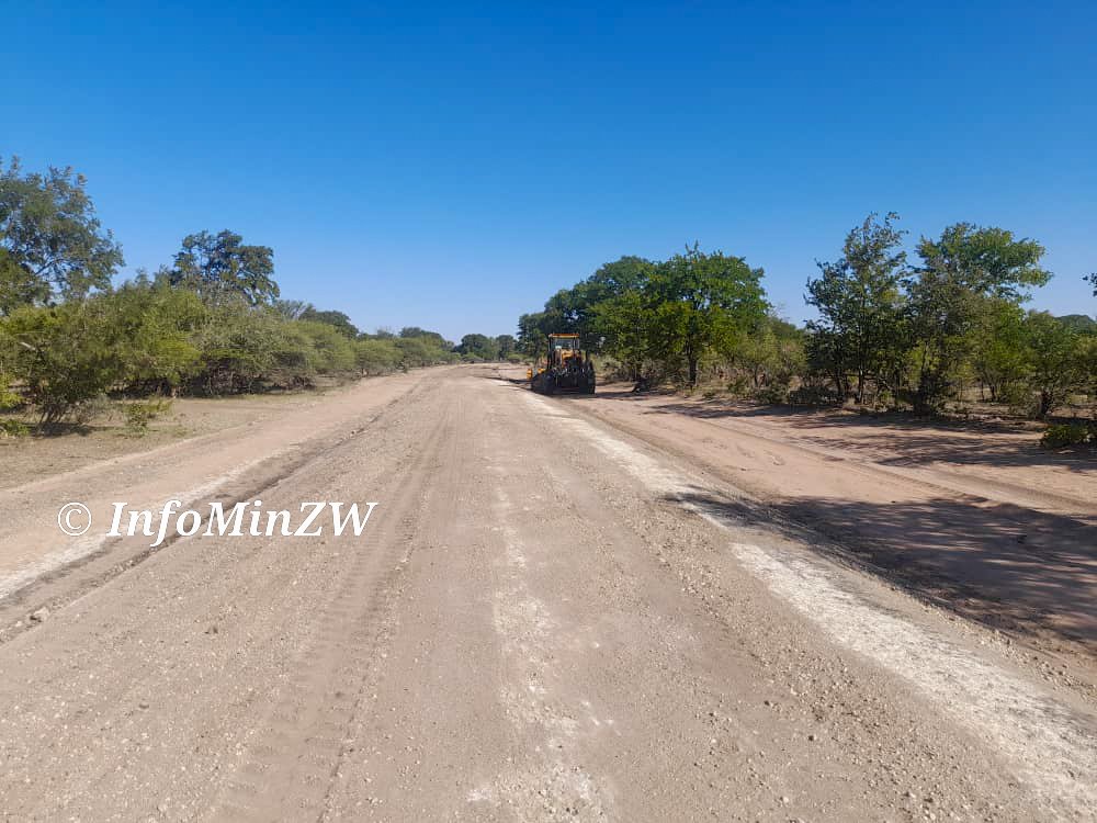 Tsholotsho The grading of the road from Tsholotsho Centre to Plumtree road via Mabangubo Primary School has begun. The grading process is set to turn the 43 km route into a more trafficable route connecting Plumtree and Victoria Falls. #NDS1 #Vision2030