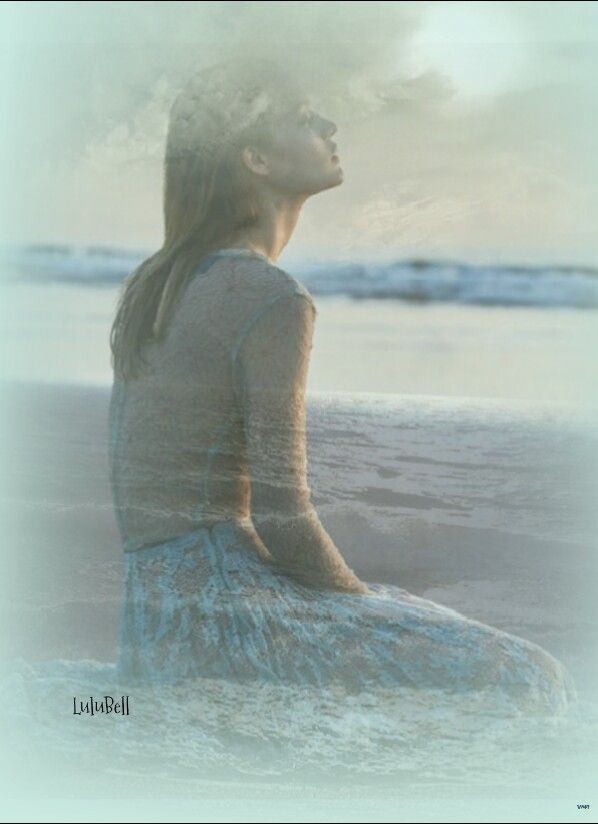#Words & #Feelings #GM 'Sit in reverie and watch the changing color of the waves that break upon the idle seashore of the mind.' ~ Henry Wadsworth Longfellow 📷Lulu Bell🇺🇸 @AlessandraCicc6 @lomazzi_r @BrindusaB1 @gherbitz @lagatta4739 @Barbaga3Gaetano @robert6856