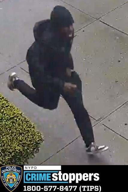 🚨WANTED 🚨for an Assault @ 4 Ave & 96 St #Brooklyn @NYPD68pct  on 5/5/24@ 4:50P.M. The individual punched the 72-Y/O victim in the head, causing her to fall to the ground & suffer bleeding & swelling to the head💰Reward up to $3500 Know who he is? 📲Call 1-800-577-TIPS