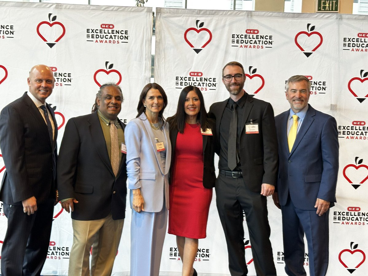 Julie Minnis tweet media