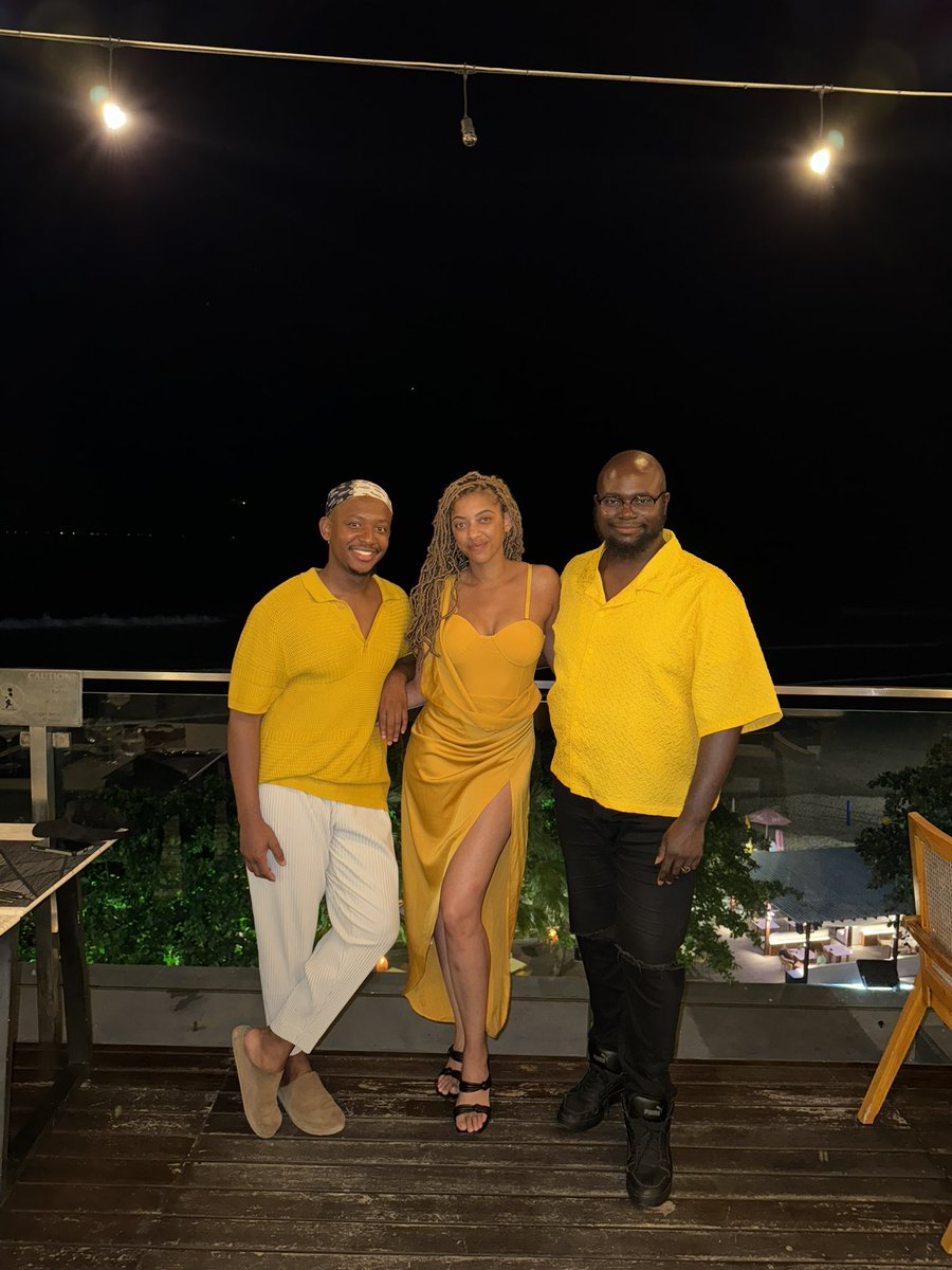 naturallystine's tweet image. Turning 33 in Bali with my favs left me so grateful and ready for whatever comes next! 🐂♉️
♉️
🐂
♉️
🐂

♉️
🐂
♉️
🐂
#birthday #thirtythree #and #free #taurus #may #mayday