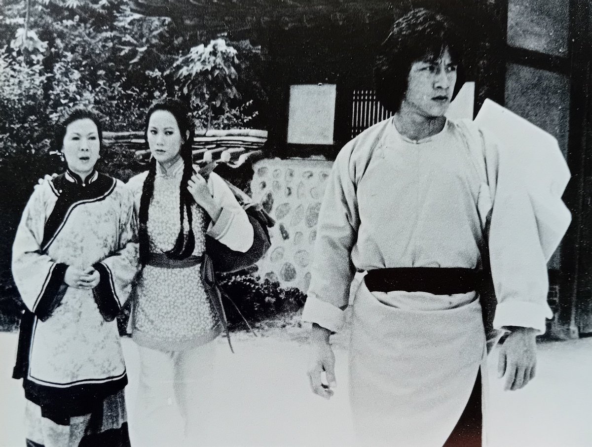 Jackie with Nora Miao and Ouyang Sha-fei from Dragon Fist (1979)

#DragonFist  #JackieChan  #NoraMiao