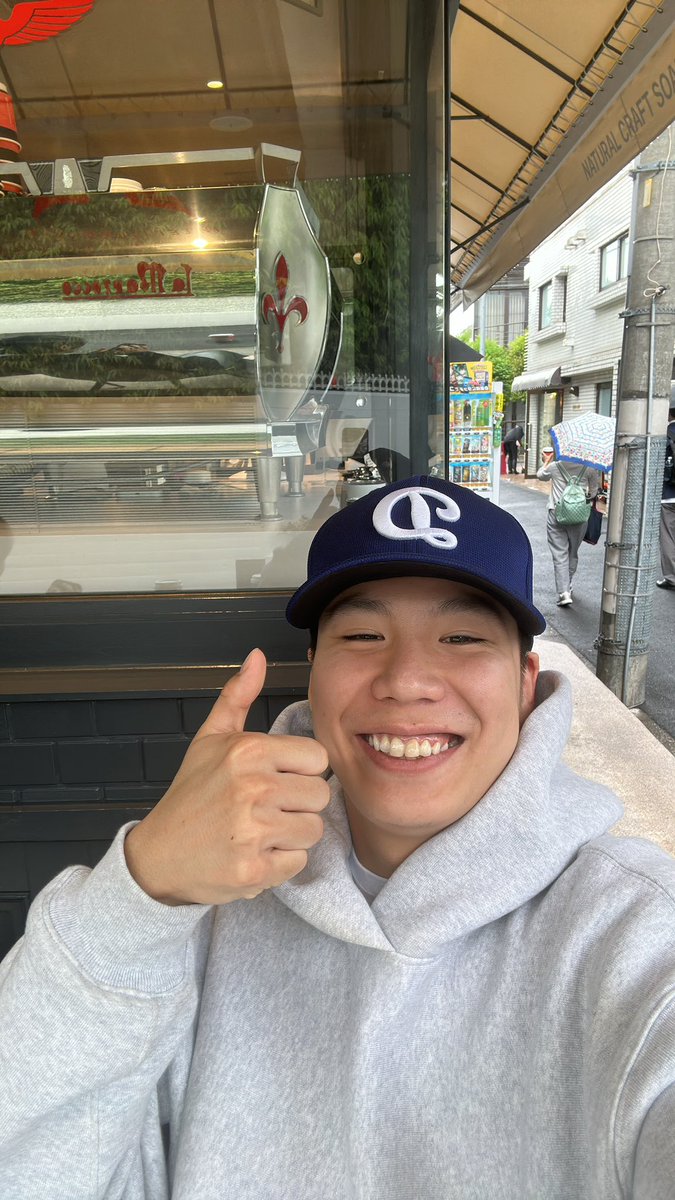 WILYWNKA's tweet image. 4thALBUM "90'sBaby"本日からリリース🫶🏻
皆んな仕事学校の行き帰りや友達と遊びに行く時デートでドライブしてる時、色んなシーンでお供できる一枚やと思います。
2年ぶり4枚目のフルアルバム自身満タンですので是非聴いてやってください！！
夏のツアーも楽しみ🎡

linkco.re/UR39R8v0