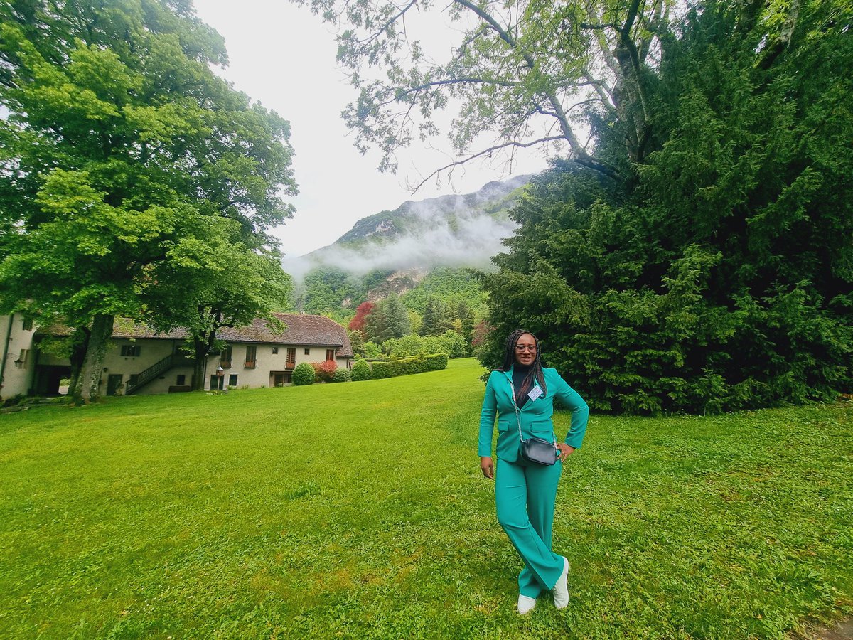 Excited to join the 24th cohort of Advanced vaccinology course #Advac24 thanks to the @MerieuxFdn and the @UNIGEnews. A great learning and networking opportunity for decision-makers in a beautiful environment at @LesPensieres .