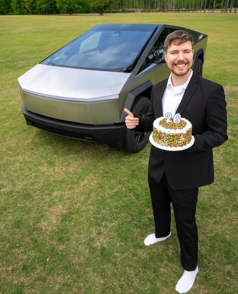 MrBeast anuncia sorteo para regalar 26 automóviles Tesla por su cumpleaños 26, cambiando la vida a 26 familias, mientras tanto la ONU fundada en 1945, sigue pensando cómo ayudar a la humanidad de alguna manera. 🇺🇳 ¿Estás de acuerdo en que la ONU no sirve para ni mierda?
