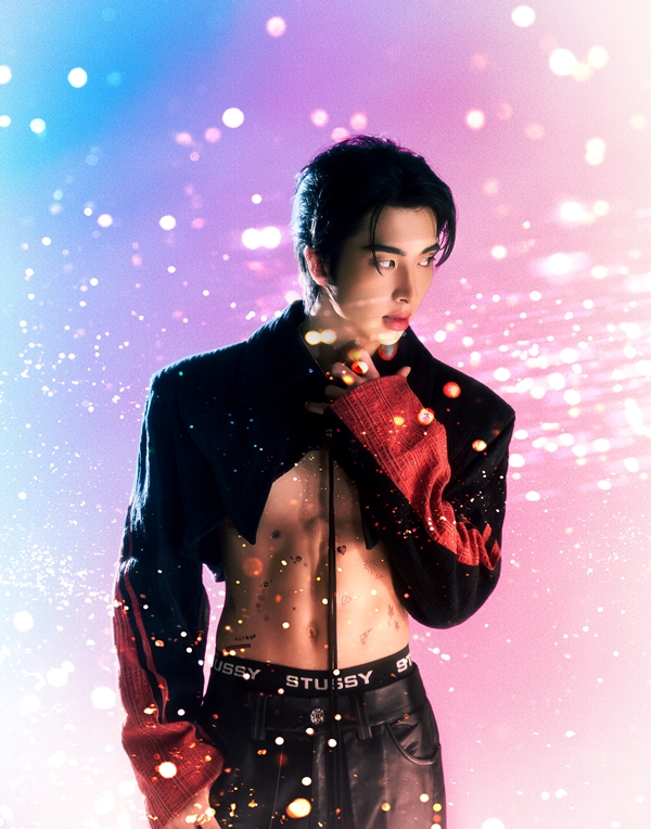 KPOPFAVE_'s tweet image. [240508] Here's the real version of @OFFICIAL_LDY's 1st Mini Album #HOWLING with his autograph on its cover by the way! 🎊 #UP10TION #업텐션 #LEEDONGYEOL #이동열 #DRIPDROP