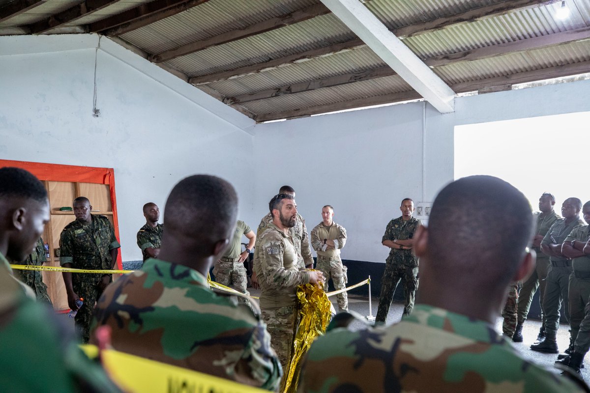 All clear! 

Military and police personnel from 🇱🇷, 🇸🇱, 🇬🇭, 🇹🇬, 🇳🇬,🇬🇷, 🇳🇱 & 🇺🇸 train together in close quarters combat and room clearing procedures in Takoradi, Ghana 🇬🇭during exercise #ObangameExpress2024.