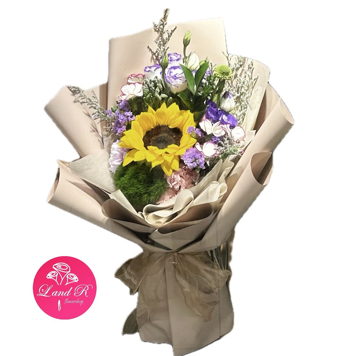 Sunflower with carnation cluster

Send us a message to order or call us at 

📞0998-945-1133 
📞0916-664-0707

Looking for more? You may visit our website 👇

facebook.com/landrflowersho…

#Flowers #FlowerArrangement #FlowerBouquet #LNRFlowerShop #wedeliver🚐🚙