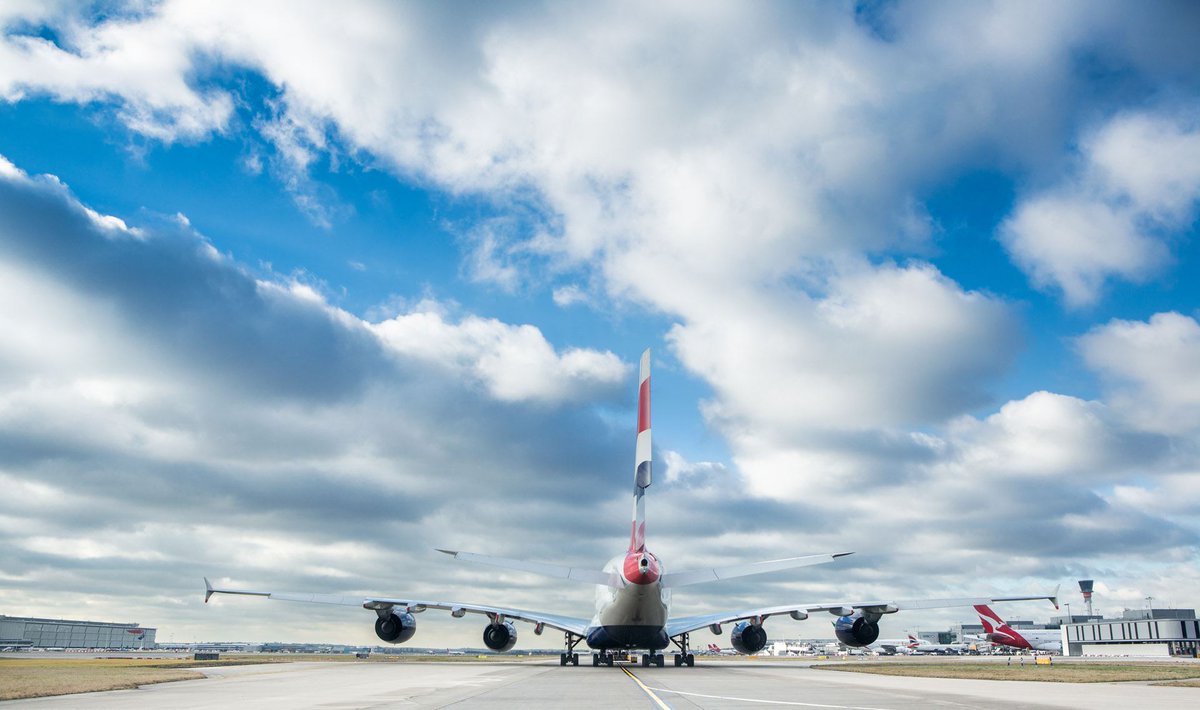 Good morning! ✈️ Flying from Heathrow today? If you require a hand with your journey, send us a tweet/DM. Remember liquids should be under 100ml and in a clear bag when going through security. See what you can carry through security as hand luggage 👉 heathrow.com/at-the-airport…