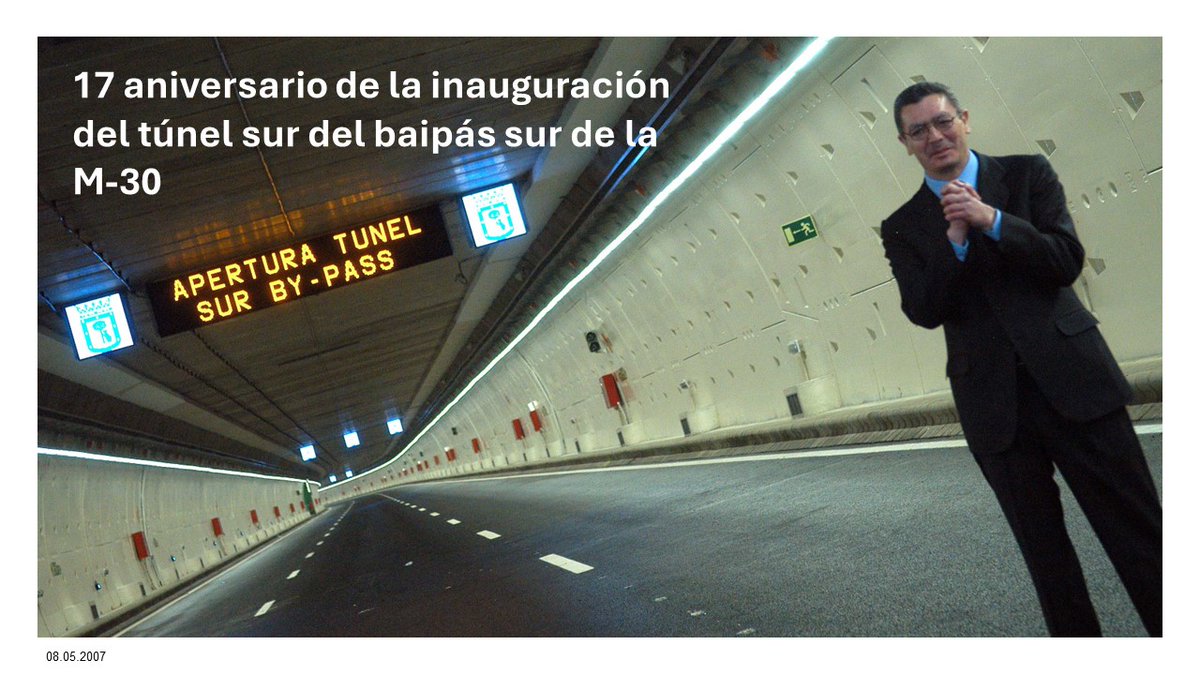 Tal día como hoy hace 17 años, el alcalde de Madrid, Alberto Ruiz-Gallardón, inauguró el túnel sur del baipás sur de la #M30.
La efeméride bien merece el reconocimiento de todos.
En #MadridCalle30 estamos al servicio de <a href="/MADRID/">Ayuntamiento Madrid</a>.