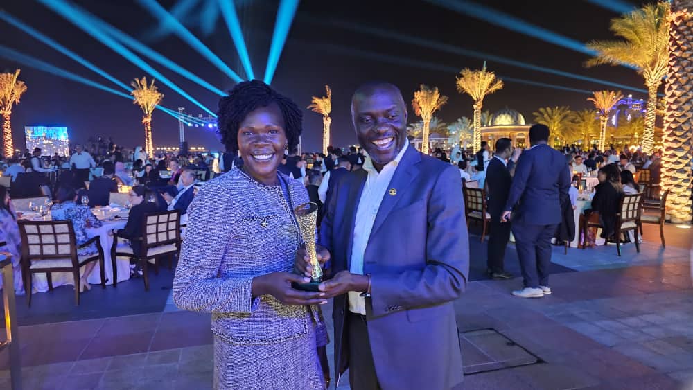 @ugandainvest chalks another BIG MILESTONE! Uganda named Best Investment Destination in Africa @ the 2024 Annual Investment Meeting (AIM) in Abu Dhabi, United Arab Emirates. Investment Minister @HonAniteEvelyn received the prestigious award on behalf of @GovUganda. @gou_economy