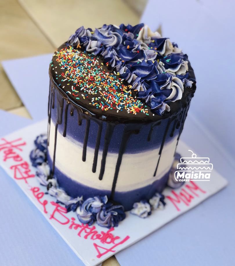 Mother’s Day is fast approaching, we have cakes that fit your budget. Frame one is 50k Frame two is 65k while frame three is 80k. Call/Wattsapp 0783638494 to order!
