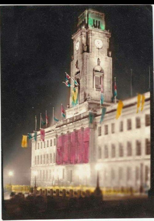 Today marks 79 years since #VEDay In Barnsley floodlights returned to the town hall and streets were filled with parties. In 2019 we had an exhibition about WW2 which you can revisit in this blog barnsleymuseums.art.blog/2020/04/05/bar…