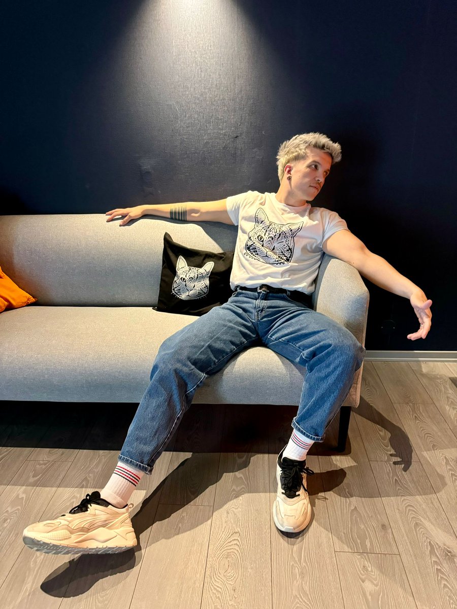 Rockmark tweet media