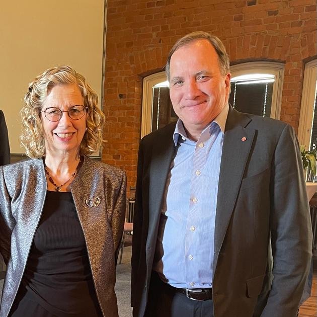 A pleasure to meet Former Swedish PM Stefan Löfven at the 2024 @SIPRIorg #SthlmForum on Peace & Development. Looking forward to a successful @UN Summit of the Future at #UNGA. Grateful for his leadership and Sweden's ongoing contribution to secure a healthy environment for all.