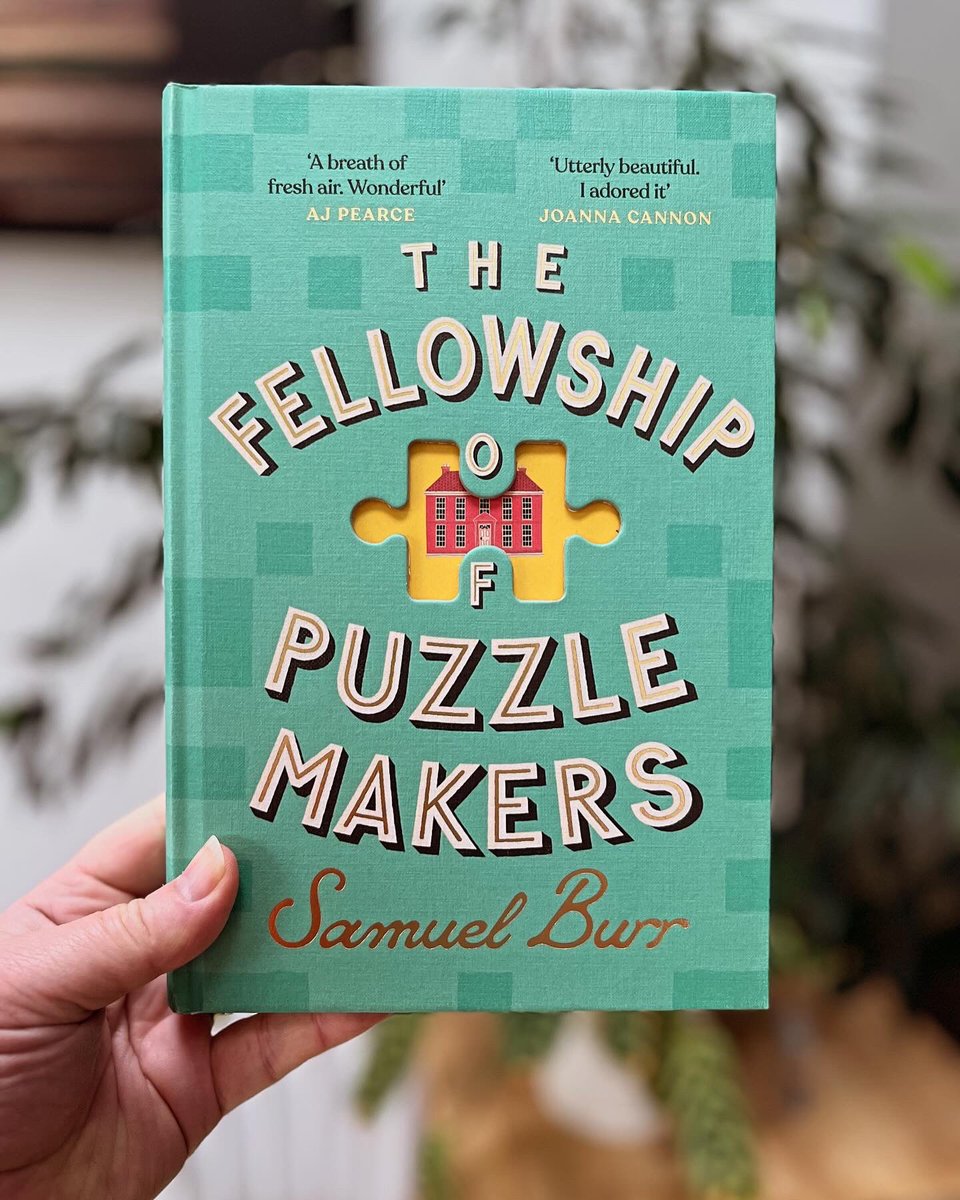 Today I’m posting my #SquadpodReview of the joyous #TheFellowshipOfPuzzlemakers @samuelburr @orionbooks @Squadpod3 This book is just wonderful, I adored it! Full review on insta ⬇️⬇️⬇️ instagram.com/p/C6sjvwpoxRA/…