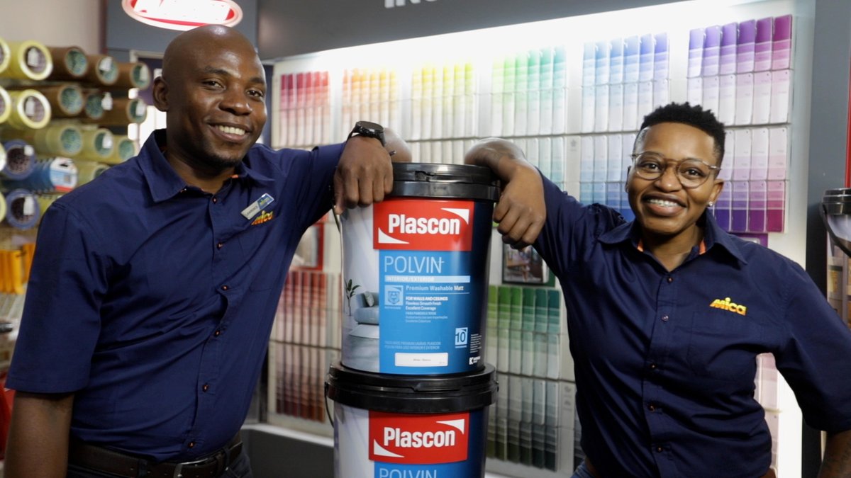 Do you look forward to a trip to the local hardware or paint store just to see the helpful people that work there?🎨🖌️👩‍🎨  
Powered by @PlasconSA we're celebrating those SA's Handy Heroes that make the difference like - Morningside MICA! #ExpressoShow
